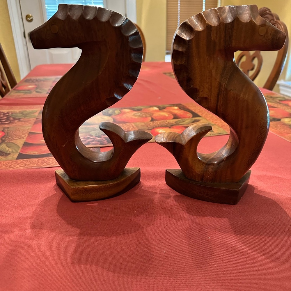 Seahorse Handcrafted Wooden Decor. Bookends